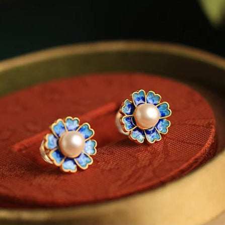 "The Late Bloomer" Chrysanthemum Studs